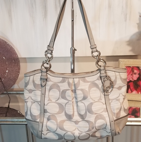 Coach Alexandra Gray Signature Chain Tote - Picture 2 of 8